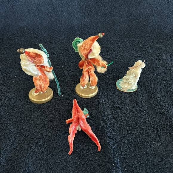 Elf/Gnome Chenille and Pine Cone Christmas Decorations. Vintage Circa 1930-1950 - Picture 10 of 14